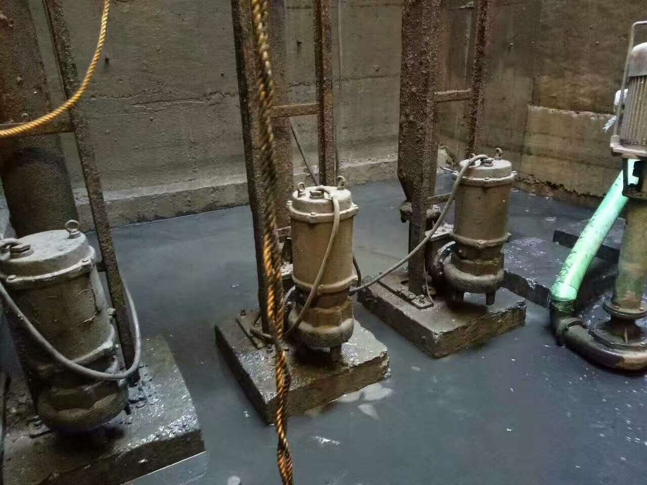 商都污水池清理