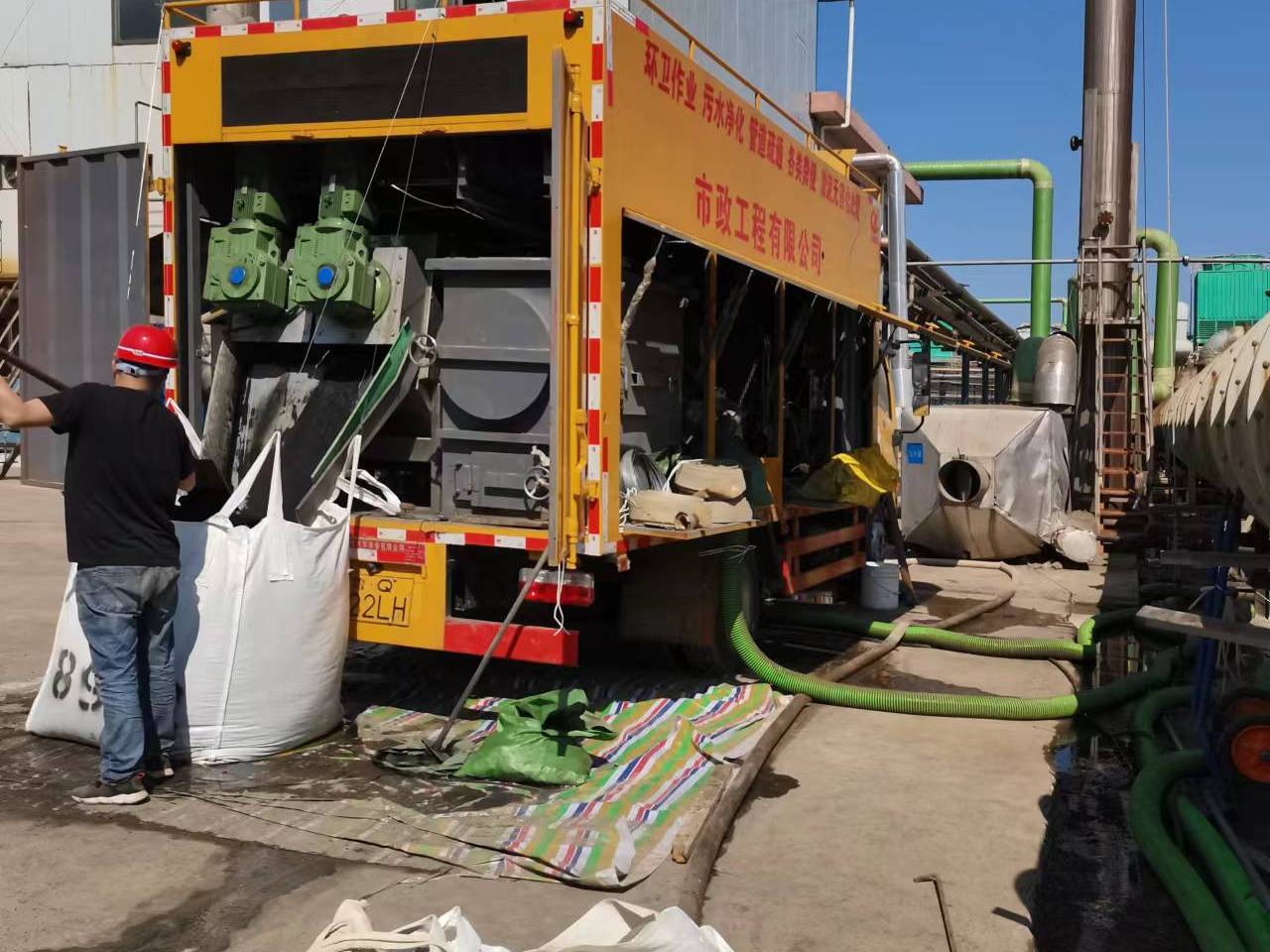 商都淤泥压干处理